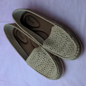 JABasic Tan Neutral Slip On Loafers size 8